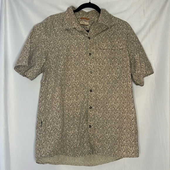 ZEROXPOSUR OUTDOORS BUTTON DOWN FISH PRINT SHORT SLEEVE (M) - Picture 1 of 10